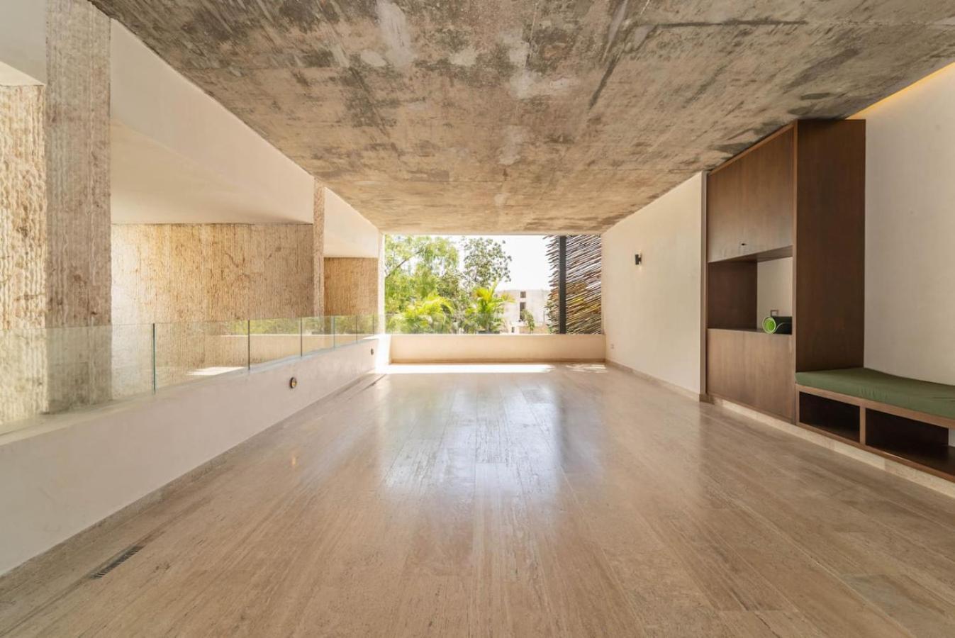Lux 2br W Rooftop Pool And Close To