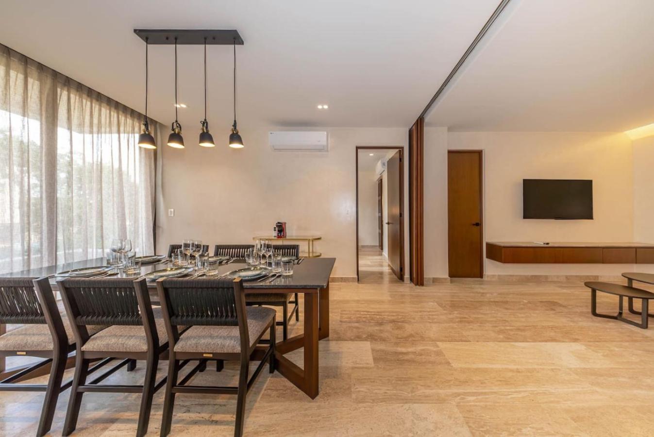 Lux 2br W Rooftop Pool And Close To Holiday home
